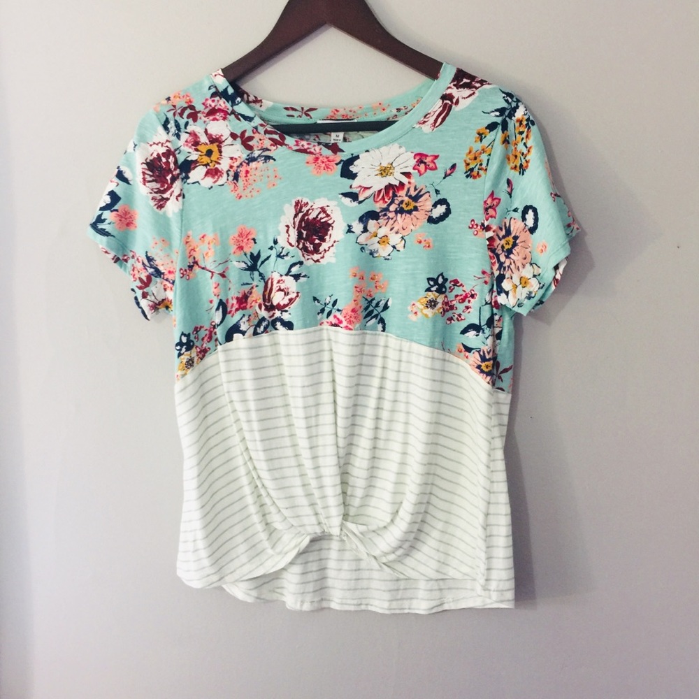 Eyeshadow floral pattern shirt Size:medium